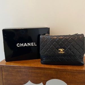 Vintage 1986-1988 black Chanel handbag